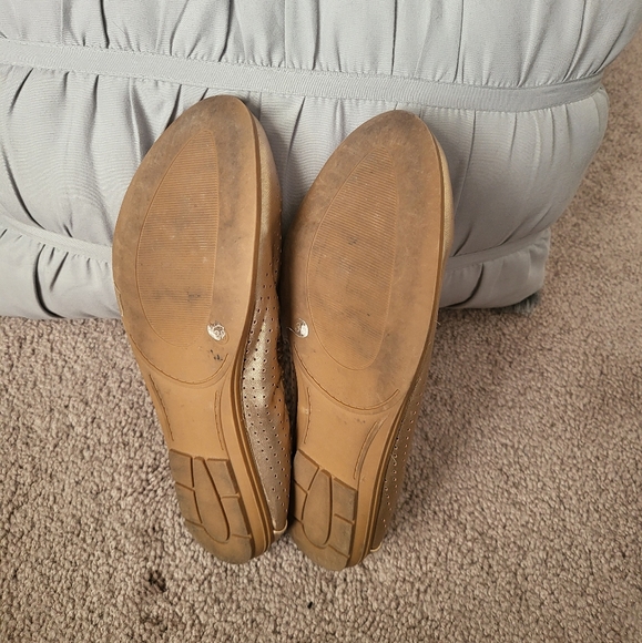 Shoes - Picture 2 of 2